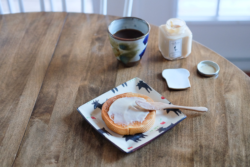 シンプルだけど贅沢な朝ごはん