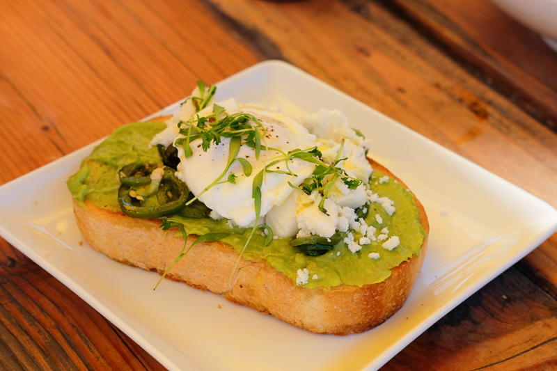 アボカドトースト