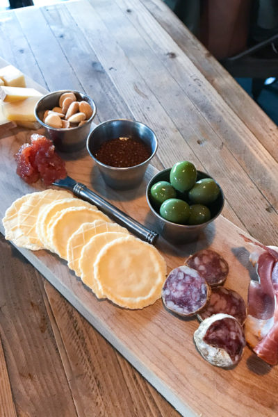 オリーブやジャムも