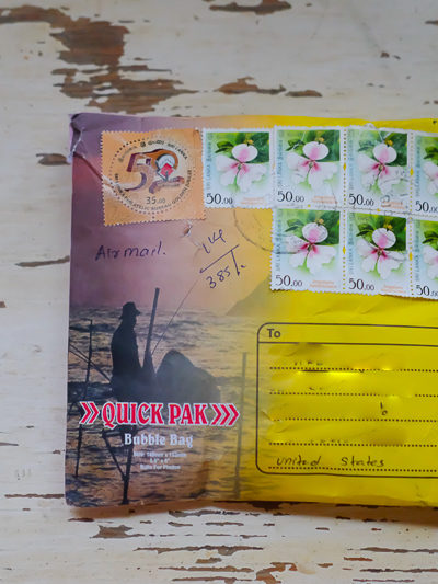 なんだかうれしくなる、スリランカからのパッケージ