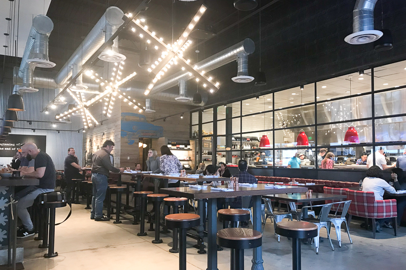 おしゃれな店内