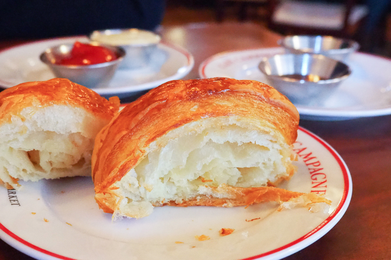 焼きたてクロワッサン