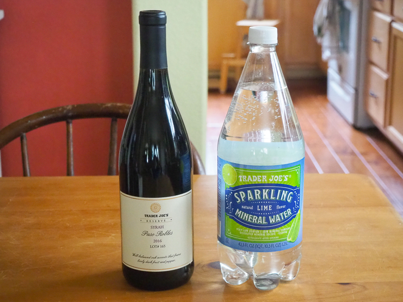 トレジョリザーブのシラーとライムフレーバーのスパークリングウォーター