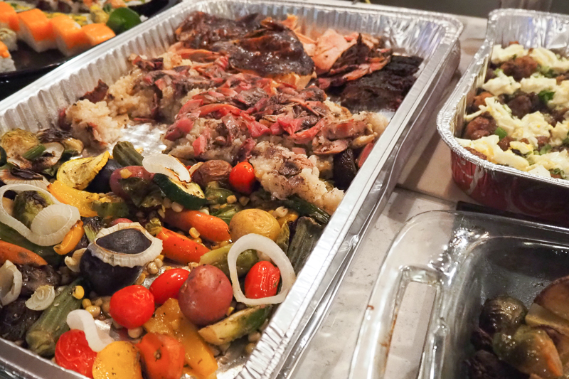 ターキーのおこわやバーベキューなど