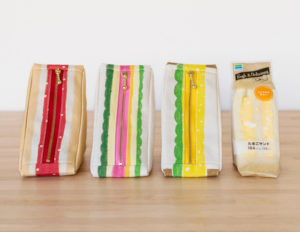 サンドイッチ型のポーチ