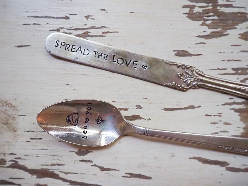 バターナイフとはちみつ用スプーン