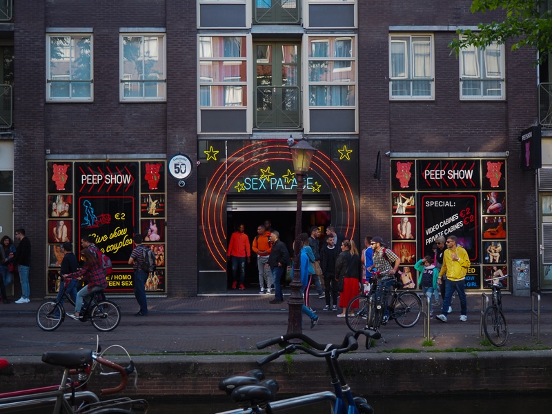 斜め向かいにはこれ