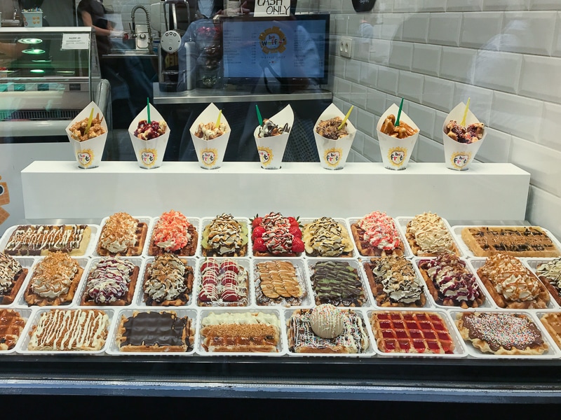 どのお店にもだいたいこんな見本が