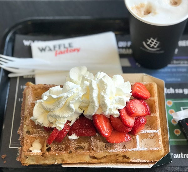 いちごと生クリーム乗せ