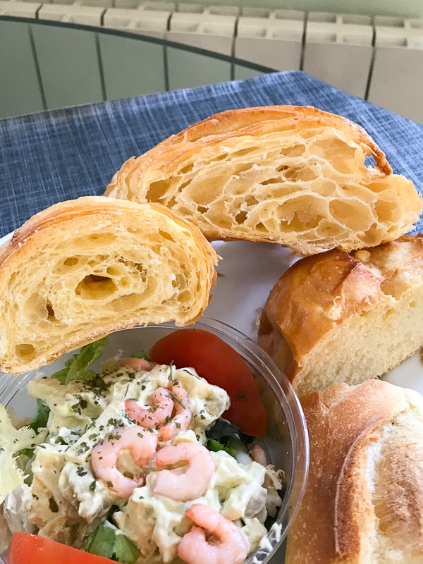 クロワッサン食べ比べ