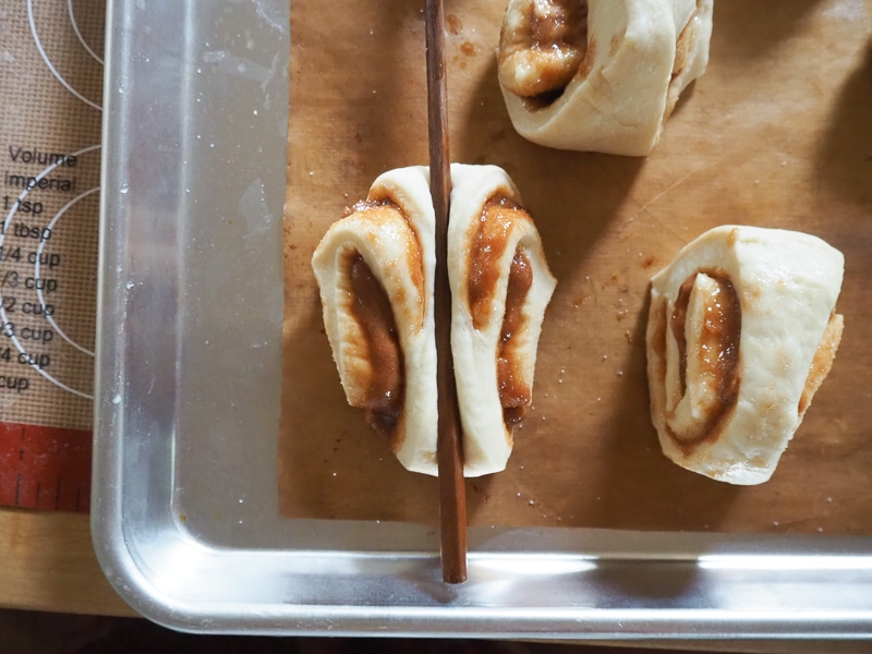 真ん中をぎゅっと押さえます