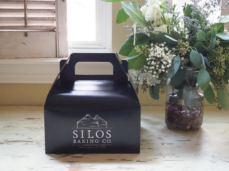 黒の箱がおしゃれ