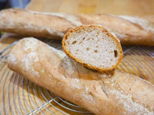 ライ麦入りバゲット３度目-クラム