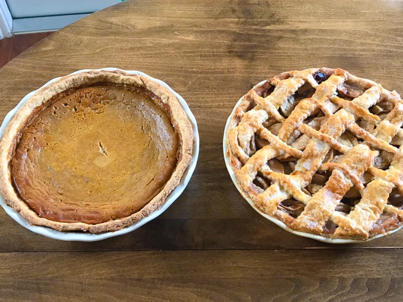 パンプキンパイとアップルパイ