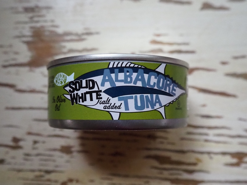 オイル漬けのツナ缶