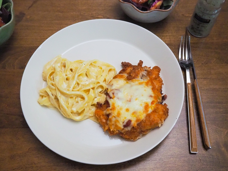 アメリカのイタリアンレストラン風ディナー