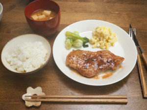豚テキの献立