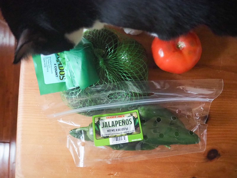 アボカド、ハラペーニョ、トマト