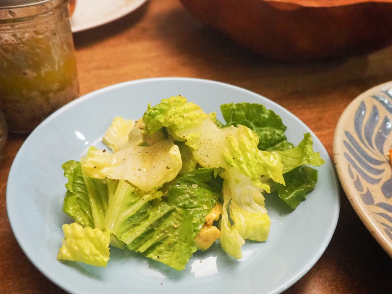 ロメインレタスとアボカドのサラダ