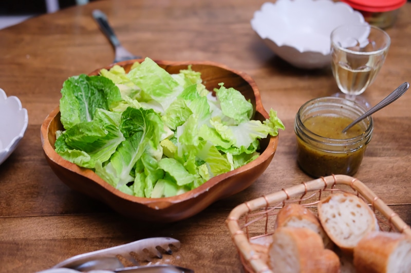 ロメインレタスとアボカドのサラダ