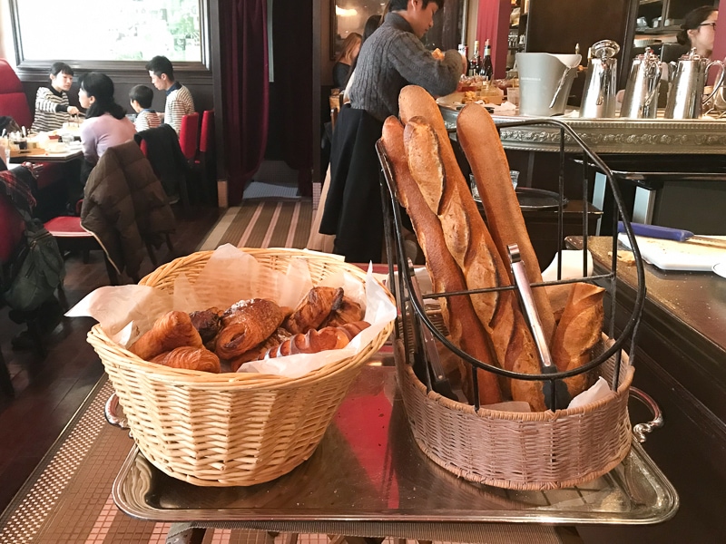 ２階のカフェスペース