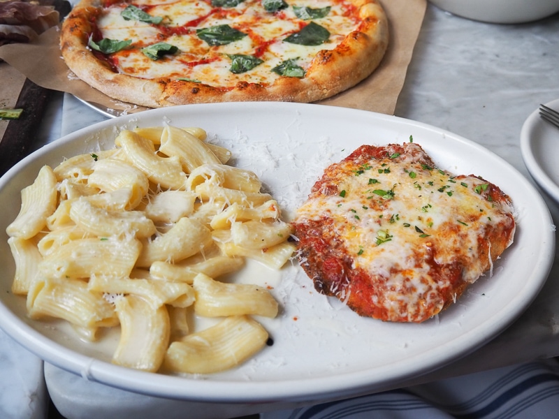 チキンパルメザン