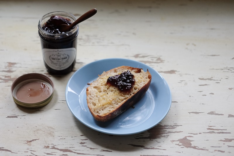 手作りサワードウトーストにのせて