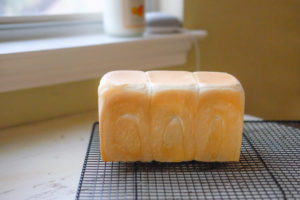 生クリーム入り食パン