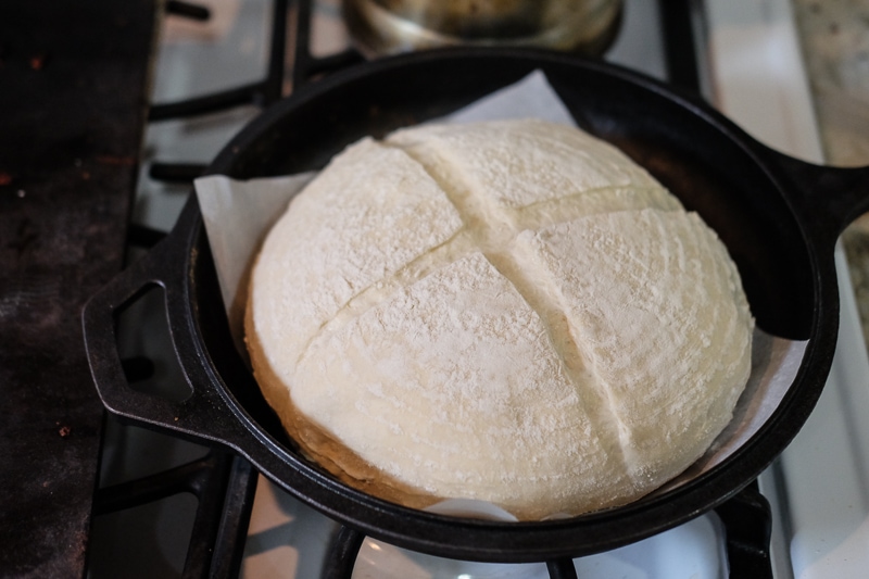 鍋へとスライドさせる