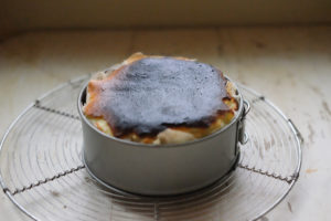 バスクチーズケーキ・焼きたて