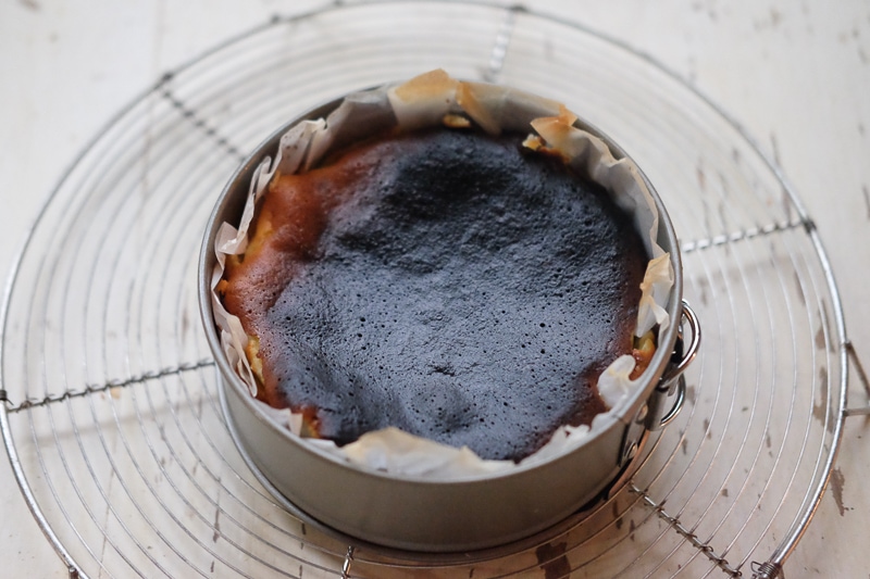 バスクチーズケーキ・落ち着いた後