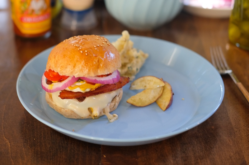 ベーコンエッグバーガー