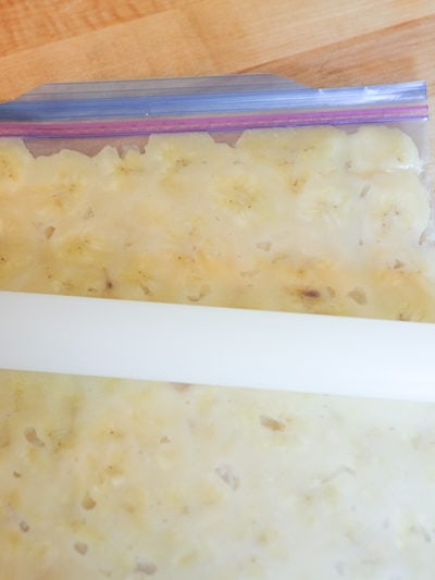 麺棒で平らにする