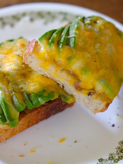 ベーコンジャムアボカドチーズトースト