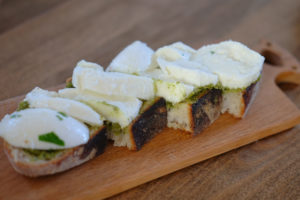 カプレーゼ風タルティーヌ