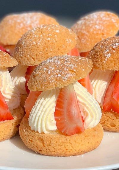 いちごのシュークリーム