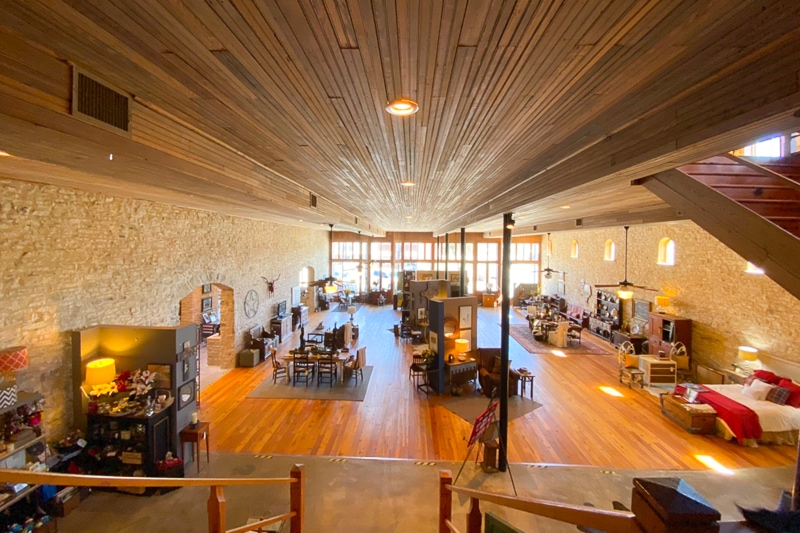 元銀行のストア