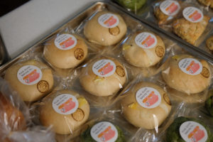 レモンピールとクリームチーズ入りベーグル