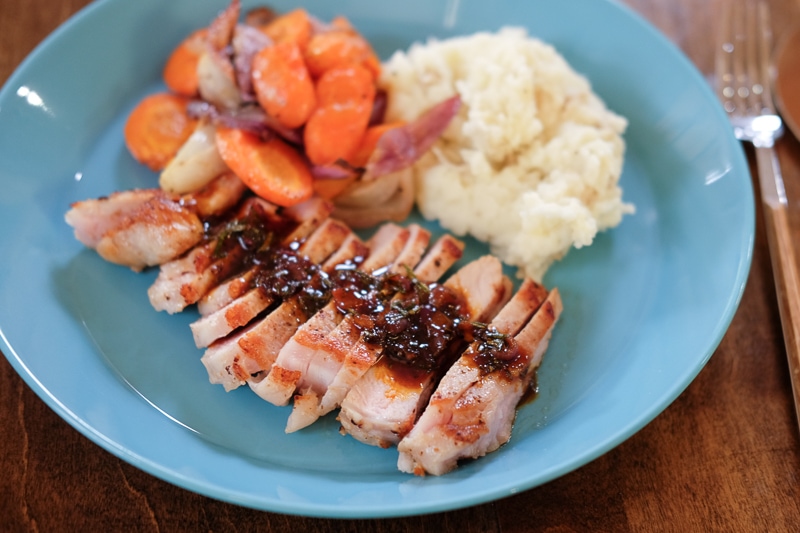 ローズマリーデミグラスソースポークチョップ