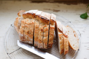 ブレッドナイフ