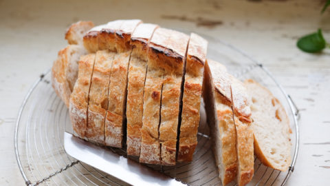 ブレッドナイフ