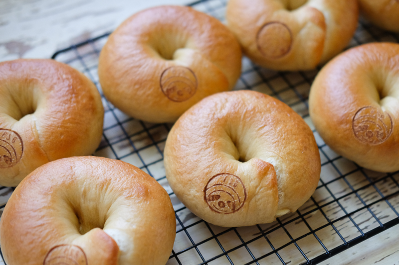 オレンジピールとクリームチーズのベーグル