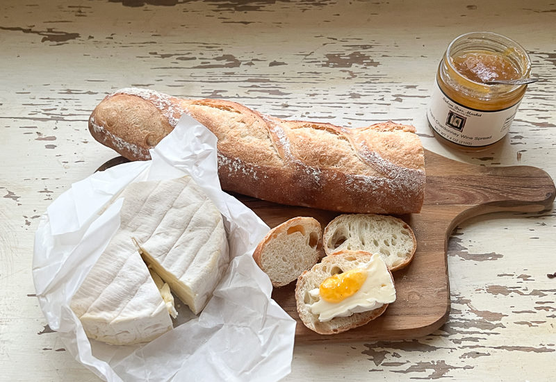 チーズとジャムをオン