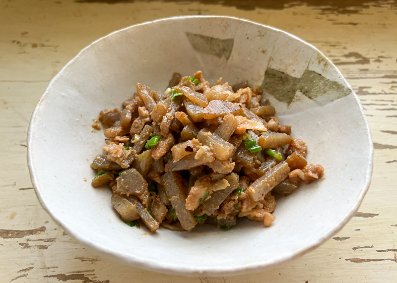 こんにゃくと豚肉のどて煮風